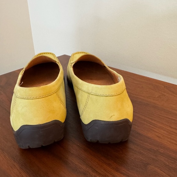 Naturalizer Loafers - Picture 4 of 5